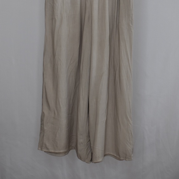 Aritzia Wide Leg Pants - Picture 3 of 3